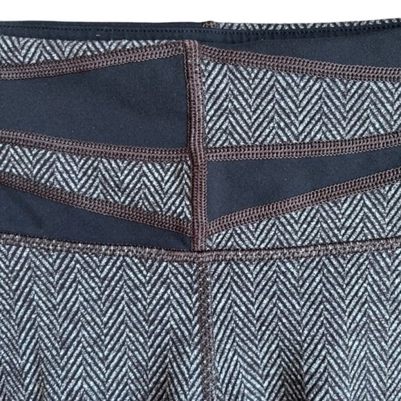 Lululemon Wunder Under Pant Size 4 Giant Herringbone Black Wi14 Quilt - Picture 7 of 14